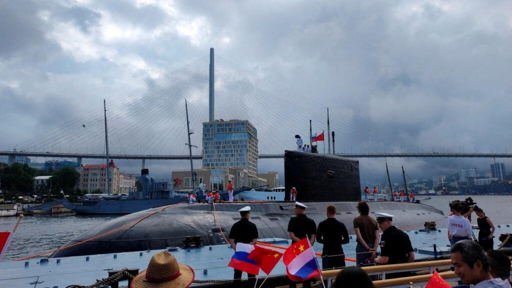 2025-07-31T162939Z-2038806586-RC2IXFAQM5ID-RTRMADP-3-RUSSIA-CHINA-NAVY-DRILLS.jpg