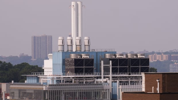 cooling-towers-in-new-york-city-s-harlem-neighbourhood.JPG