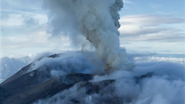 russia-volcanic-eruption.jpg