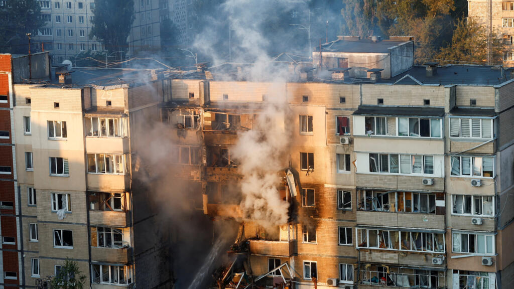 2025-09-07T040559Z-765793141-RC2RMGATD3V5-RTRMADP-3-UKRAINE-CRISIS-ATTACK-KYIV.jpg
