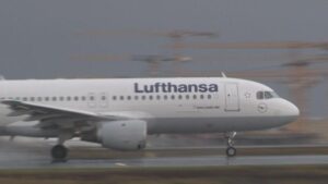 BizDaily290925-lufthansa.jpg