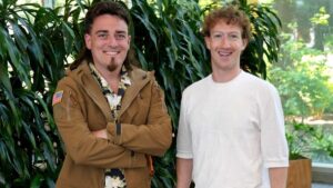 Mark-Zuckerberg-Palmer-Luckey-1200x675.jpg