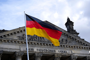 Only-1-in-12-gambling-sites-legal-says-German-regulator-300x200.png