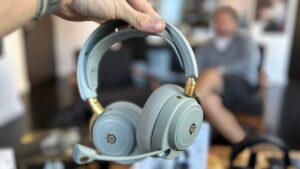 SteelSeries-Arctis-Elite-Headset-1-1200x675.jpg
