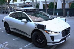 waymo.jpg